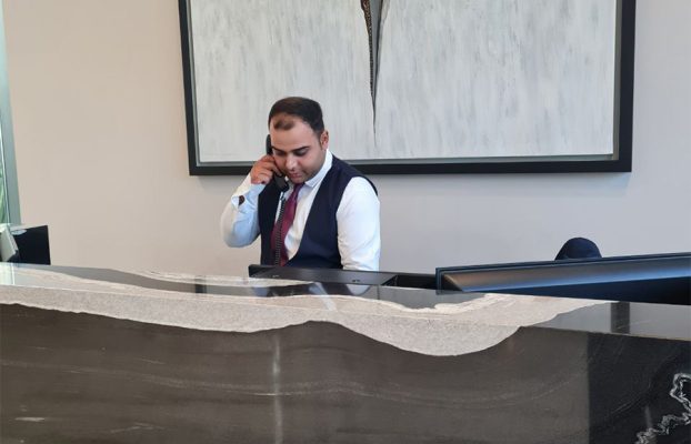 چگونه فضای لابی تحت مدیریت لابی‌من‌ ها تبدیل به یک تجربه دلنشین می‌شود؟